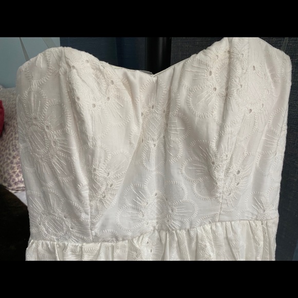 Sweet White Lace Strapless Dress - Picture 7 of 10
